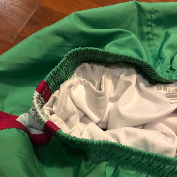 Nike Dri Fit Shorts. Size LG. Like new! - Picture 13 of 15